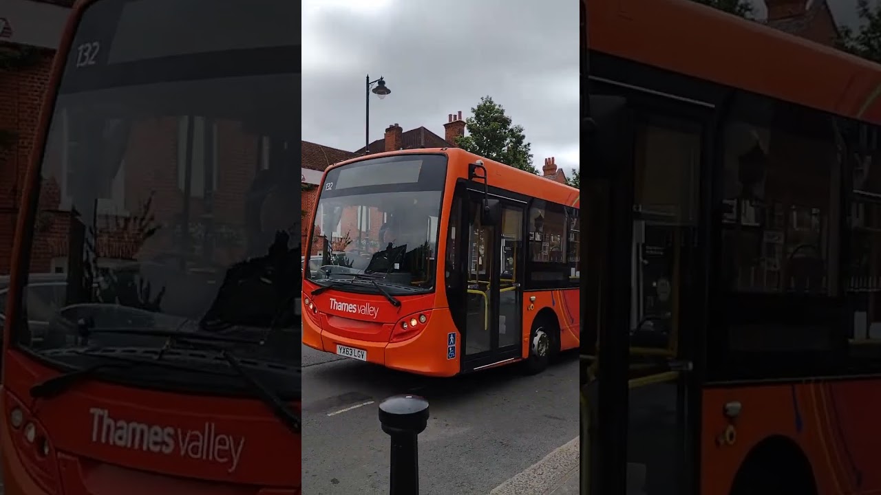 Thames Valley Buses ADL Enviro200 132 (YX63 LGV) on Route 121 to Tesco