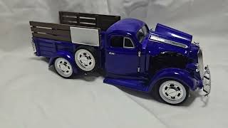 Diecast Trucks in 1:24