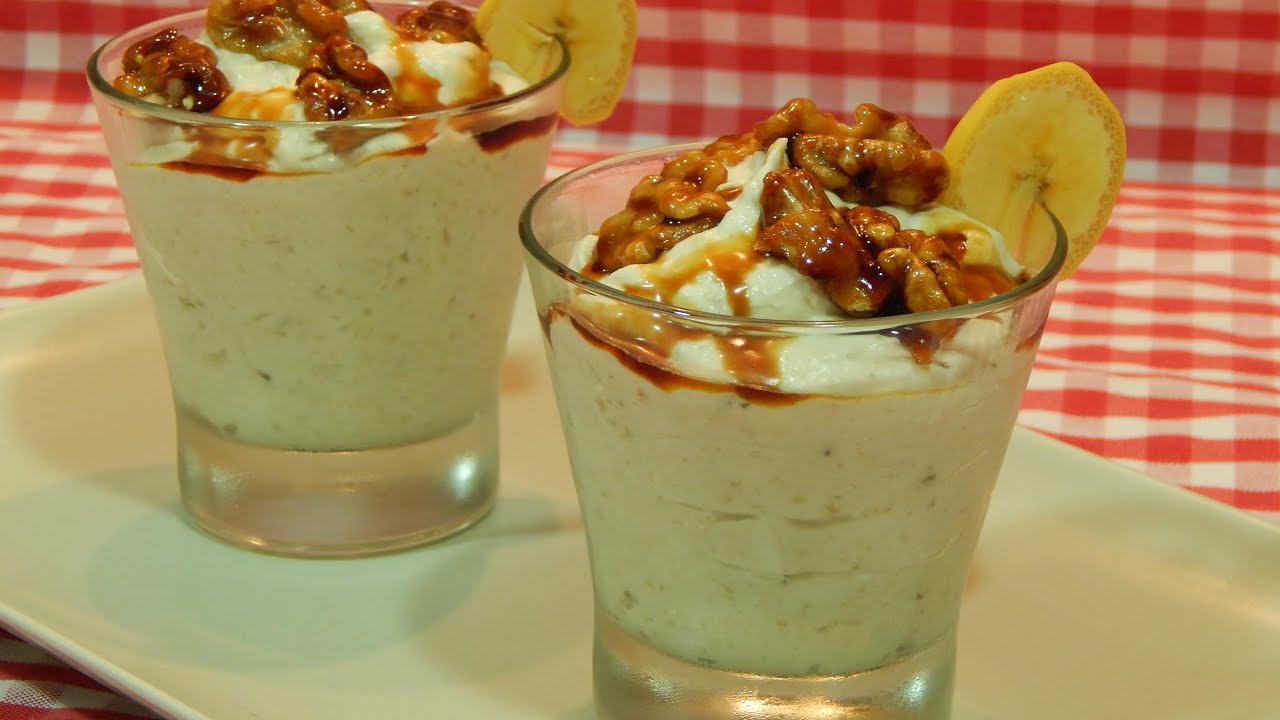 Mouse de plátano con nueces caramelizadas receta fácil