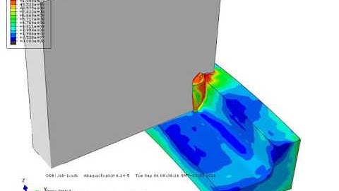 Abaqus CAE explicit turning of 20NiCrMo5 Mises Stress 2