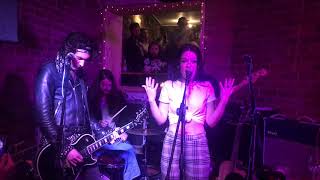 Kelsy Karter - "Harry" - live at The Dog and Moon