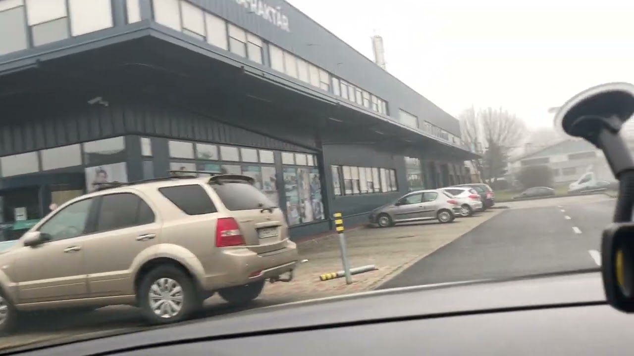 Merőleges parkolás -“sallang” nélkül , lényeget elmondva