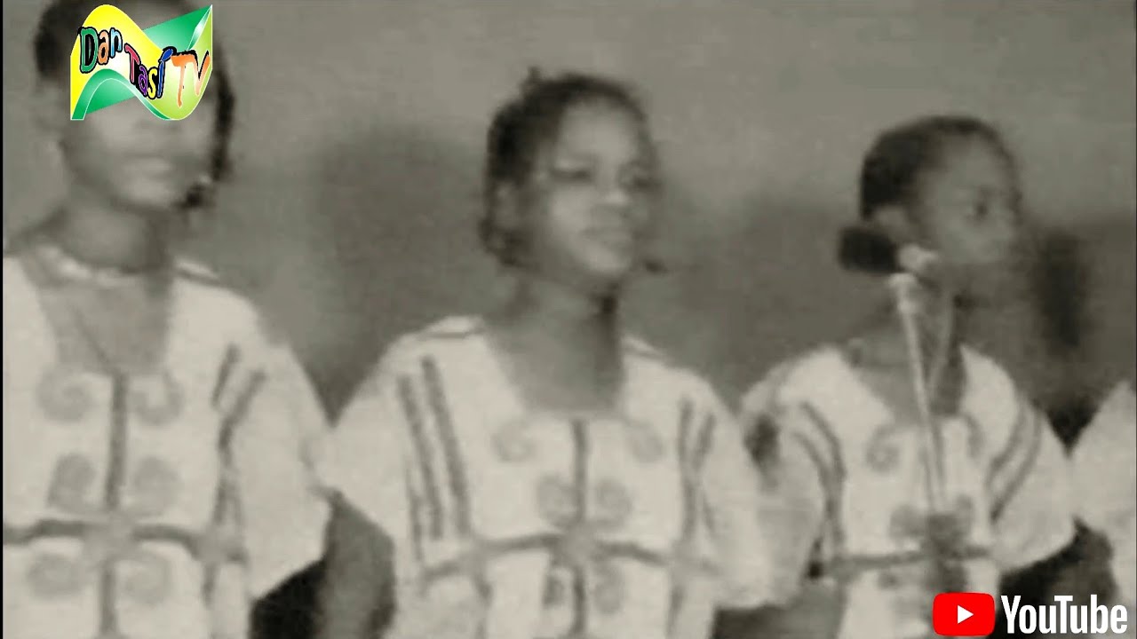 TROUPE TUDU ECOLE OYIWANE - NISHIKINA 1989 - VERSION 1