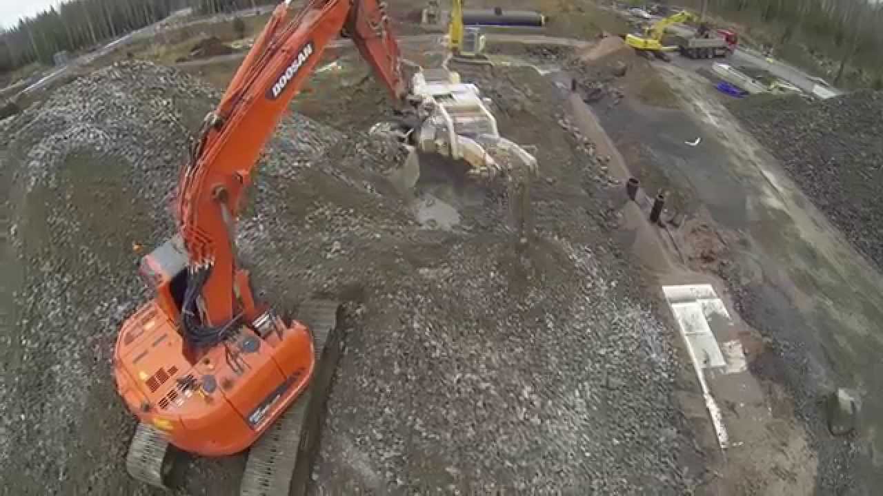 Maarakennuskoneenkuljettaja Ylä Savon ammattiopisto