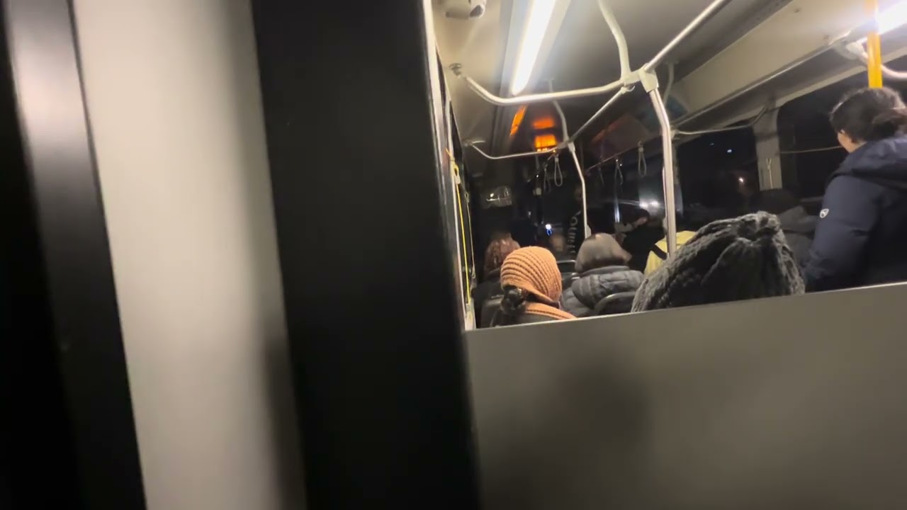 ETS bus 2005 New flyer D40LF #4451 54 Clareview 