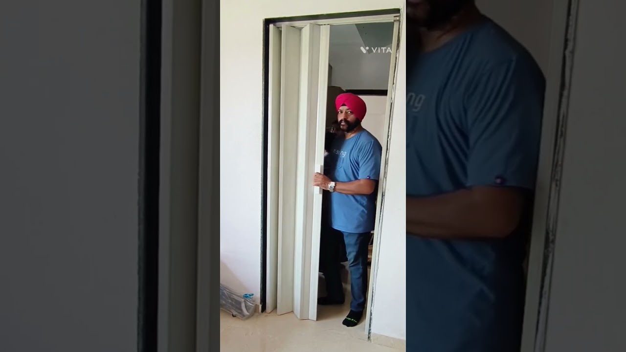 Pvc folding accordion door, partition, divider, ac insulation पीवीसी फोल्डीग तह दरवाजे 9322594398