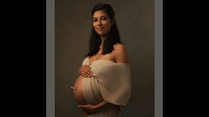 Maternity photos of Melody - Luxury pregnancy photoshoot in NYC - Portrait Madame photography studio