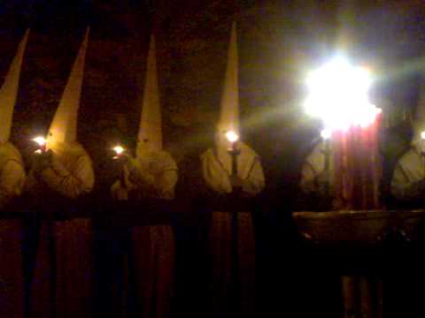 Penitente Hermandad de Jesús Yacente