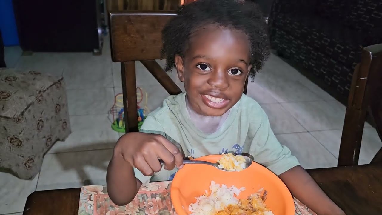Steam cabbage with pumpkin And tin mackerel and some nice Shelly rice.. 