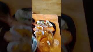 какой был шикарный стол на ДР ешь сколько хочешь, без огорничения.