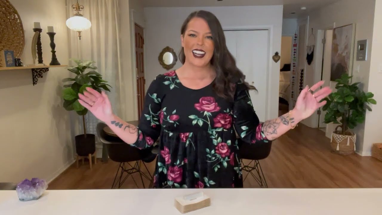 CAPRICORN- YOU'RE THE ONE! GET READY TO BE BLOWN AWAY! SOMEONE IS READY TO INVEST!- MID OCTOBER