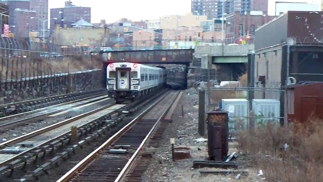 MNCRR: GE Genesis P32AC-DM/Shoreliner Express Train passing Melrose [HD]