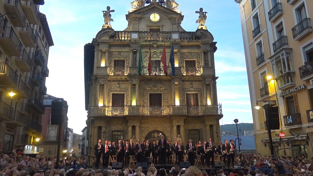 Gastos de envío Hija calentar La Pamplonesa musika banda: San Fermin Txikito 2019 - YouTube