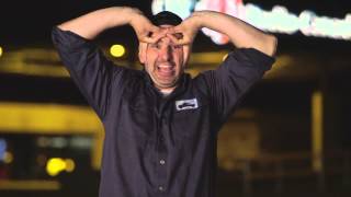 Toyota - Richard fait des blagues pour Les Oliviers