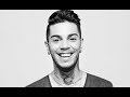 Emis Killa Canzoni - Emis Killa E Lazza Insieme Nel Video Di Morto Di Fame
