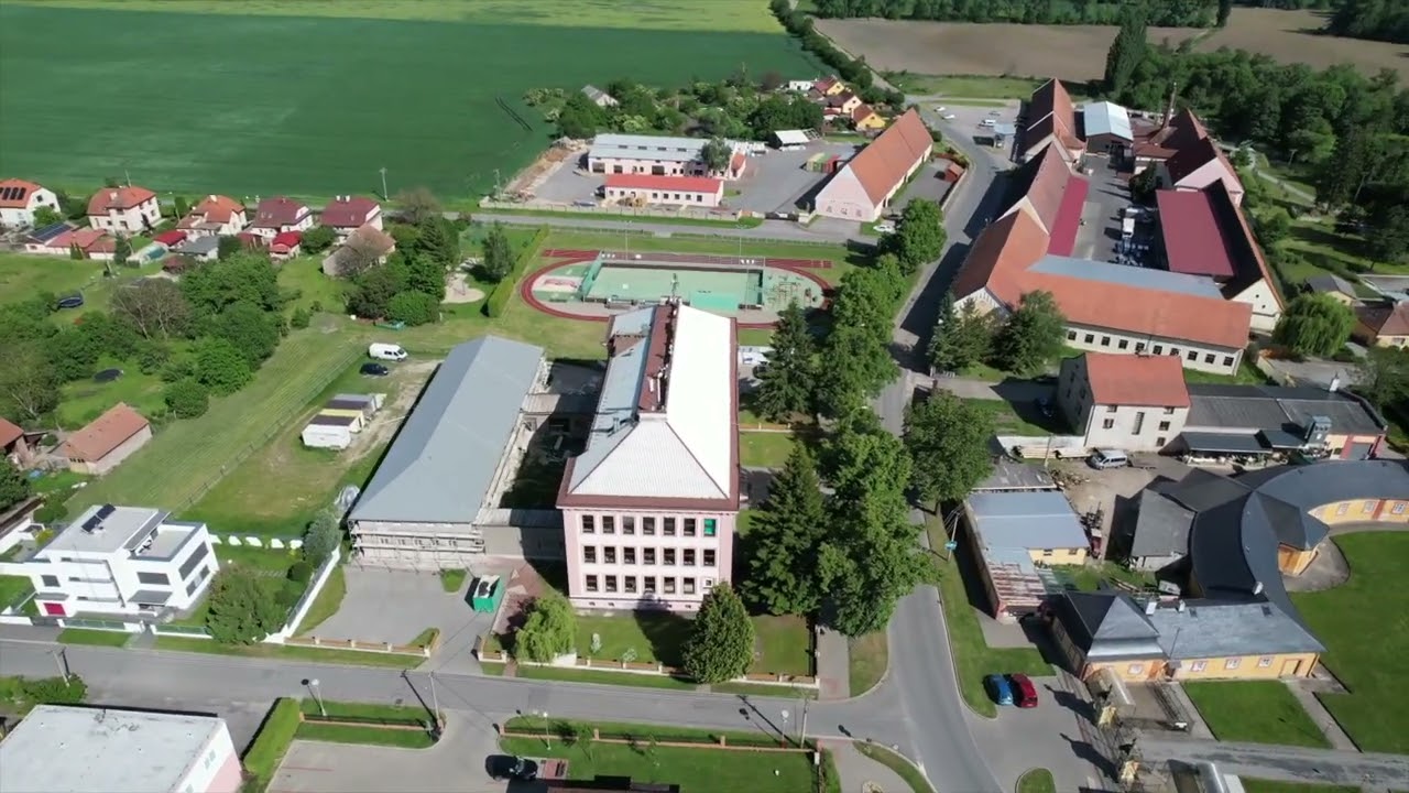 100 let ZS CHROUSTOVICE