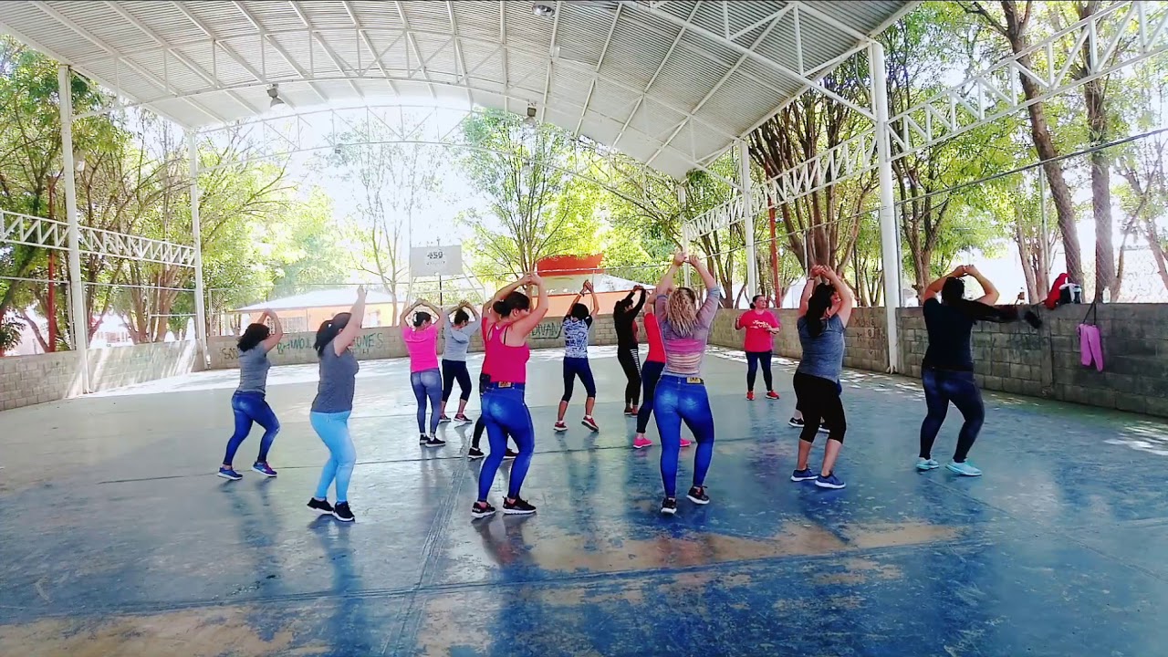 LA ROBAMARIDOS (mireya fraimart) zumba