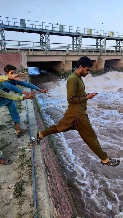 rab na kry k ye zindgi kbi kisi ko daga de #tariqmeo #viral #shorts #trending