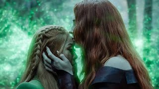 Batwoman 3x09 Poison Ivy kisses Mary