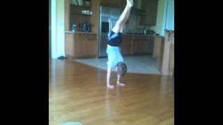 Super Long Hand Stand D