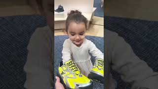 Letting my daughter pick her own gift for dad 🥰