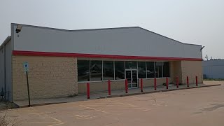Abandoned FAMILY DOLLAR Galesburg IL