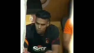 Bak Yine Acıyor Sol Yanım Falcao