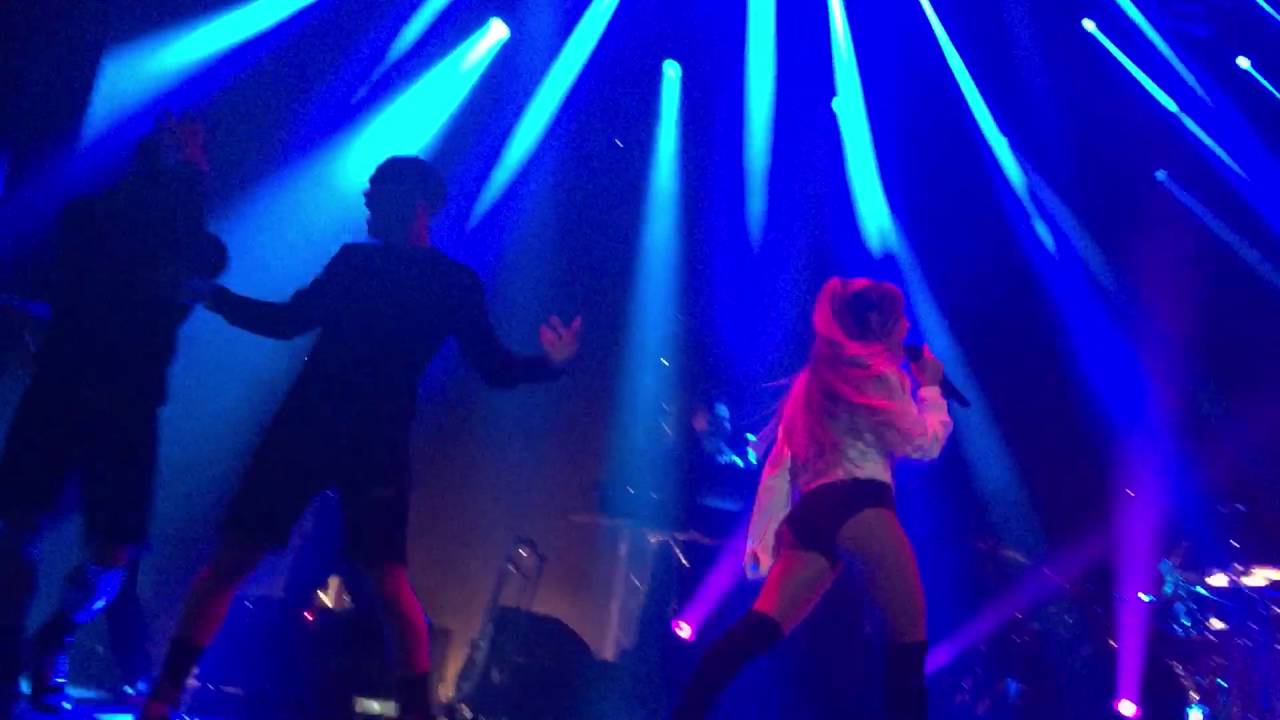 Problem - Ariana Grande @ le Trianon #HPLounge private show in Paris 06/08