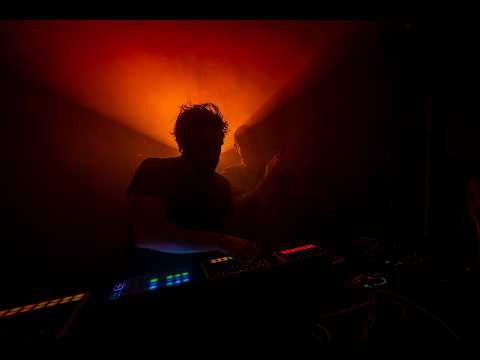 Apolune (La Peinture x Victoria Hall)