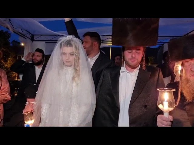 Heartwarming Jewish wedding