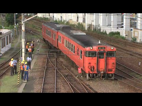A KiHa 47 railcar derailed near Okayama Station, veering significantly off the tracks and affecti...