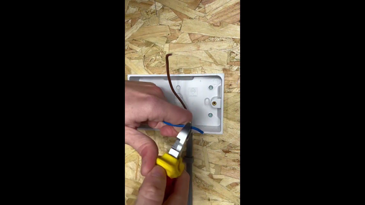 EASY How To Wire A Socket Electricalvideos