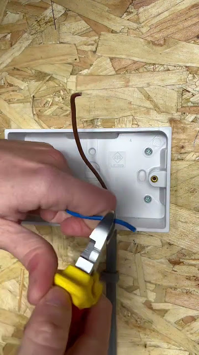 EASY How To Wire a Socket #electricalvideos