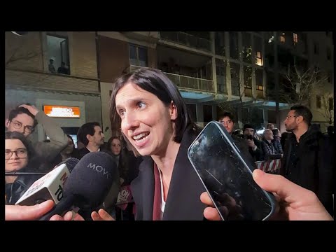 Video SCHELIN punge MELONI: Ma 'chi sbaglia paga' per Delmastro non vale?