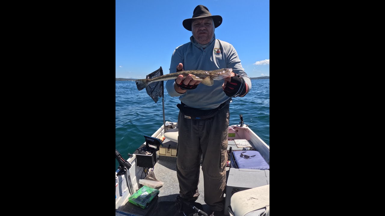 🦑 Ловля кальмаров на озере Мак 🎣 | Улов рыбы на воде