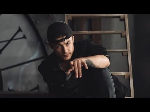 Yosh vaginaning yaqindan olingan videosi