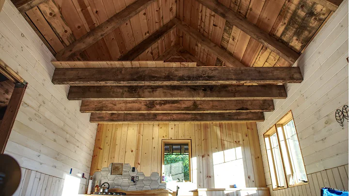 Off Grid Cabin Trip With Sarah | Finishing the Lof...