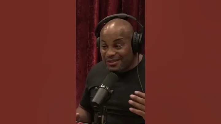 Daniel Cormier on the Challenges of Fighting Jon Jones - the challenge of managing distance  #jre