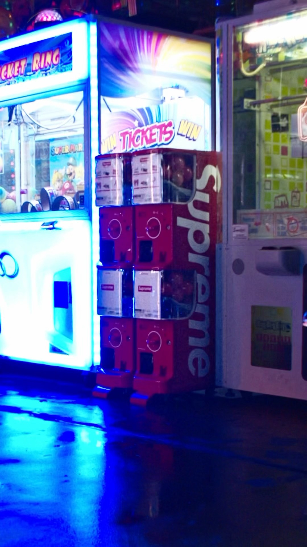 Supreme®/Bandai GASHAPON™ Machine (2025) - YouTube