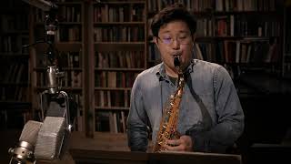 Reiko Füting: wand-schrift: inscriptio (deo gracias) / Wonki Lee, tenor saxophone