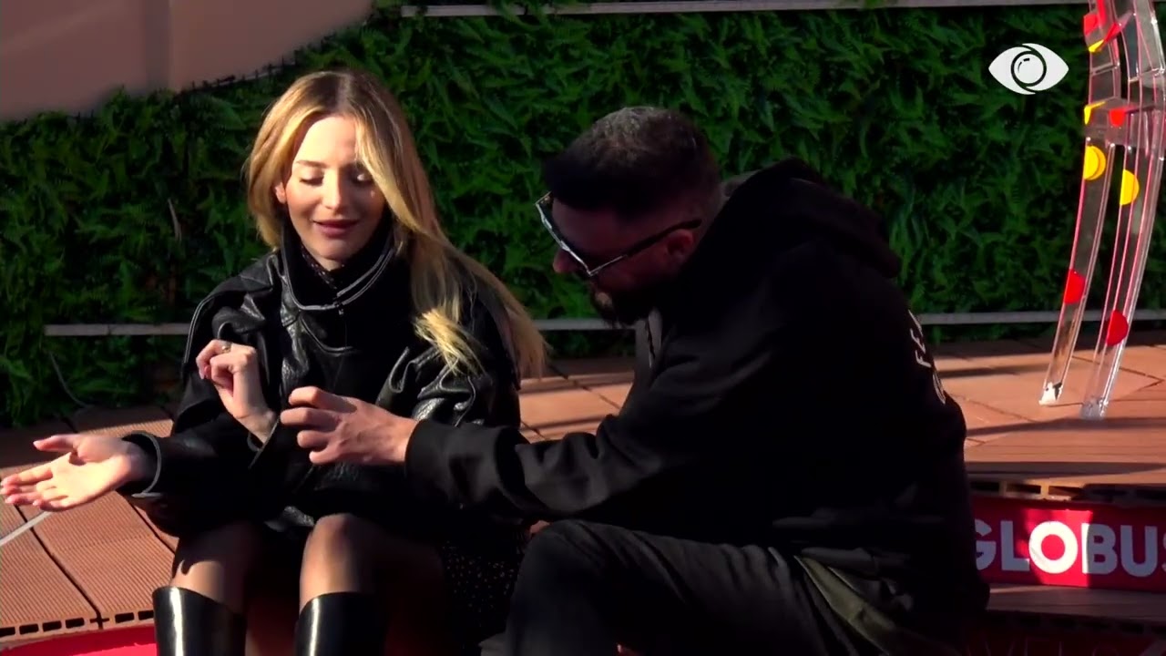 “Po te kthehesha unë përsëri te krevati…”/ Selin bisedon me Mirin