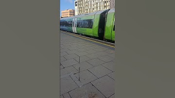 Chiltern Railways class 168 & 165 departing Harrow on the Hill 168329 & 165003 30/1/23 #shorts