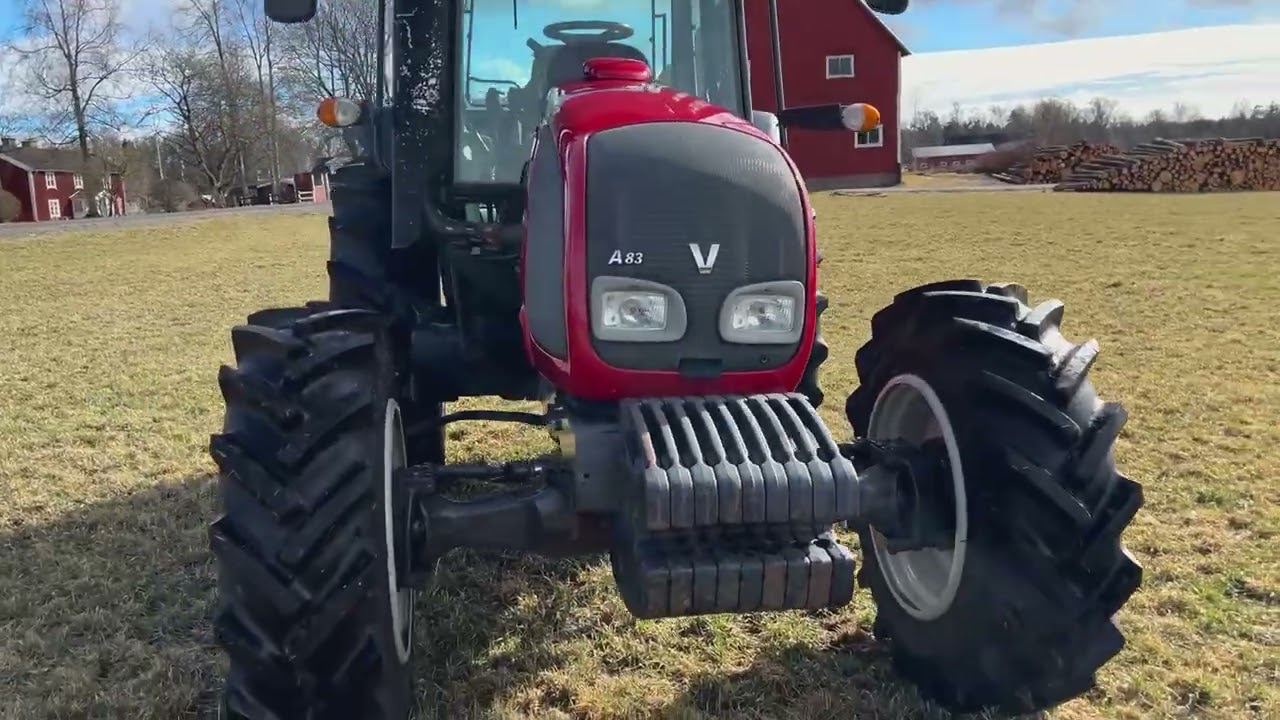 Traktor 4WD VALTRA  A83 Hitech