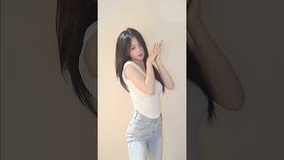 雨宝⁸⁸⁵¹⁶ 直播性感舞蹈片段 Dynamic Live Dance Performance Stream 2024 03 27 ae87a26830bc417