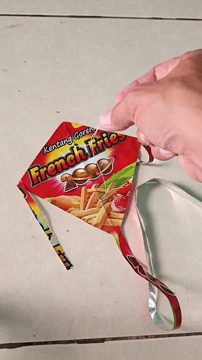 membuat layangan mini dari plastik ciki. #layangan #shorts #viral