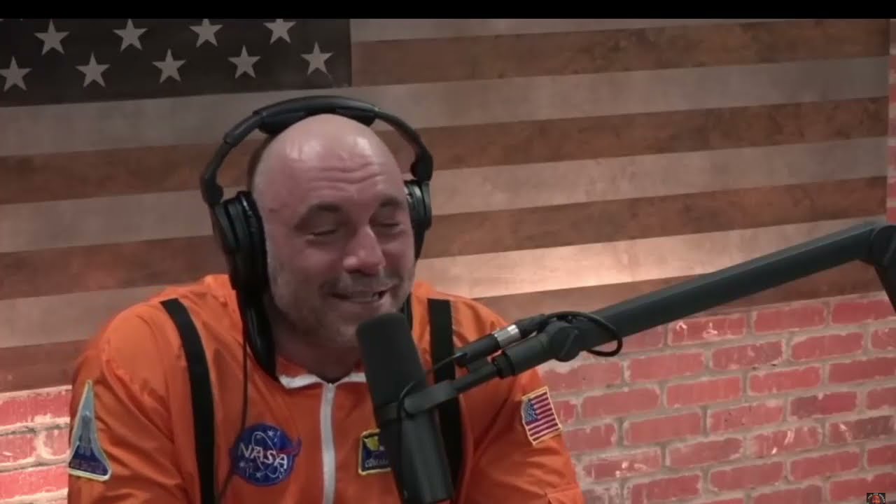 Jamie Pull Rogan Joe Rogan: Hey Jamie pull up a picture of Joey's balls - YouTube
