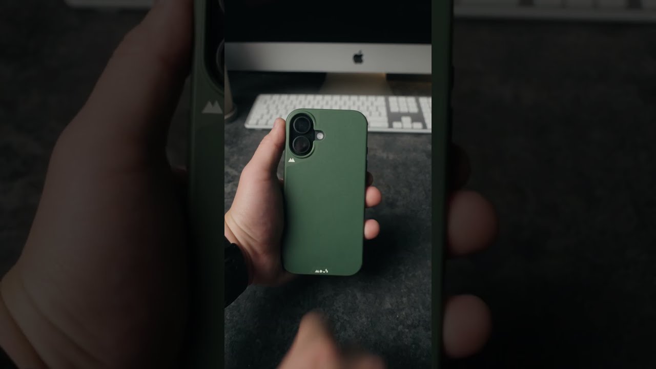 Unbox An IPhone 16 Black With Us