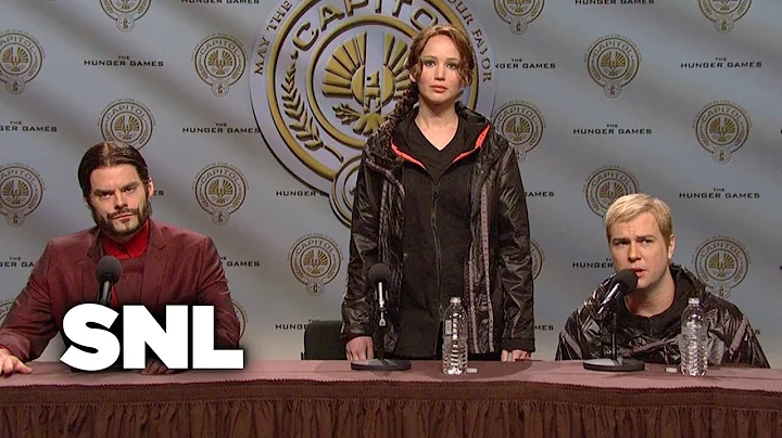 Hunger Games Press Conference - Saturday Night Live - DayDayNews