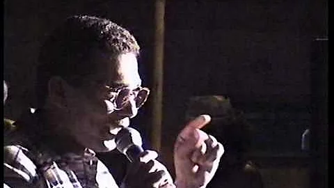 Hubert Walter Tellez presenteert Carnaval in Santi...