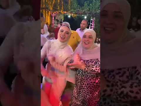 واحده قريبتنا بتكرهني ماما اما شافتها جت قدامنا جمهوري الوحيد والله 